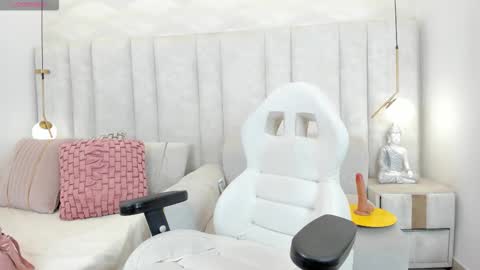 Naty  online show from March 9, 9:41 pm