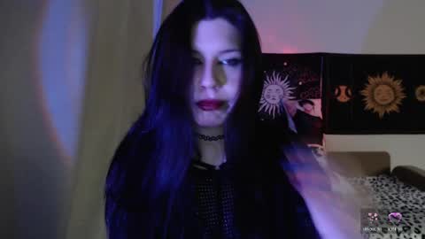 Vella online show from May 20, 8:26 pm