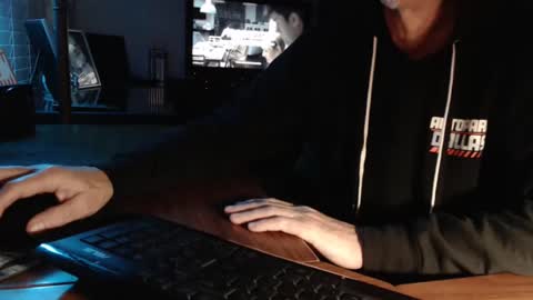 Michael online show from December 8, 1:24 am