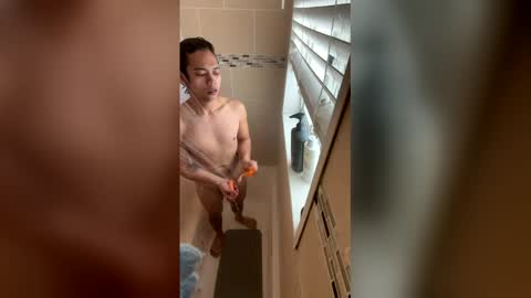 Snapshot of ikaikagora00 chatting on February 23, 3:42 pm ikaikagora00 online show from February 23, 3:42 pm