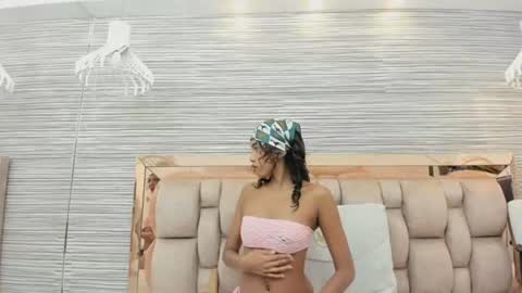 ikia lopez online show from July 4, 12:22 pm