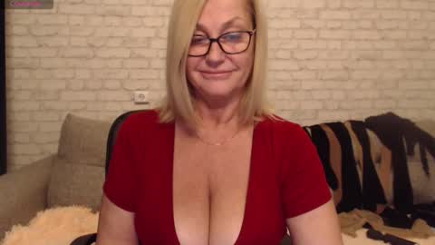 Snapshot of ilariacetoi chatting on September 15, 9:26 pm IlariaCetoi online show from September 15, 9:26 pm