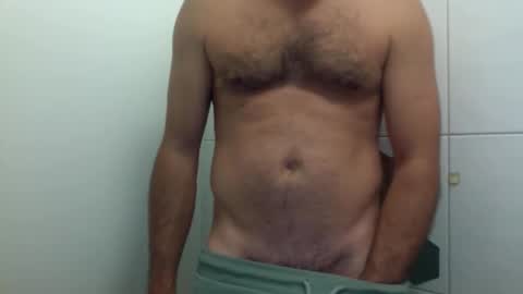 Snapshot of ilcaponero chatting on June 9, 9:37 pm ilcaponero online show from June 9, 9:37 pm