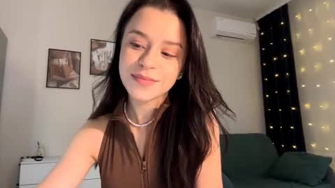 Snapshot of ilianadriedric chatting on December 21, 9:16 am Katie online show from December 21, 9:16 am