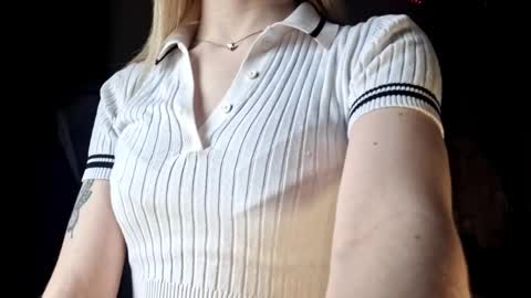 ShyLuna online show from March 22, 6:39 am