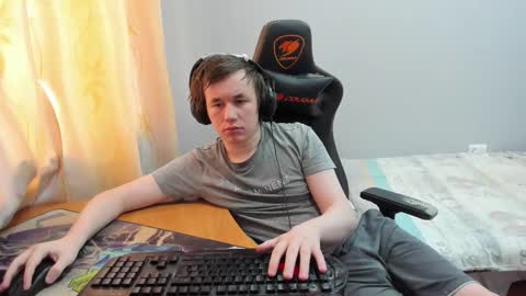 iliaskris online show from February 16, 7:59 am