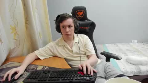 iliaskris online show from February 21, 12:33 am