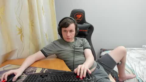 iliaskris online show from April 11, 11:42 pm