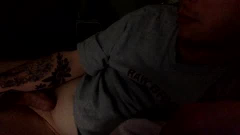 Snapshot of ilikebigtitties1999 chatting on January 21, 4:43 am Mr. M online show from January 21, 4:43 am