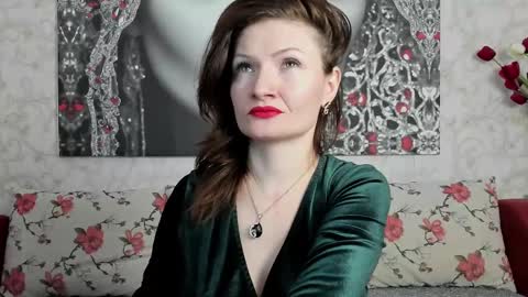 Snapshot of illegalbeauty87 chatting on February 23, 8:11 pm Ingrid or more easier...Miss  GoDDess Mistress online show from February 23, 8:11 pm