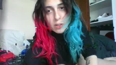 Snapshot of illlypad_lilac chatting on May 12, 9:34 pm Lilly online show from May 12, 9:34 pm