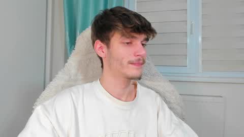 Snapshot of illusions888 chatting on February 5, 4:36 pm D-Illusion online show from February 5, 4:36 pm