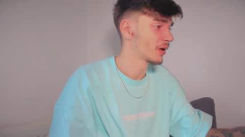 Snapshot of illusions888 chatting on November 15, 9:28 am D-Illusion online show from November 15, 9:28 am