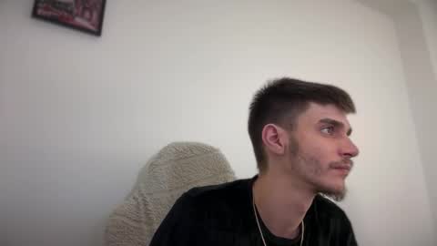 Snapshot of illusions888 chatting on December 13, 7:53 pm D-Illusion online show from December 13, 7:53 pm