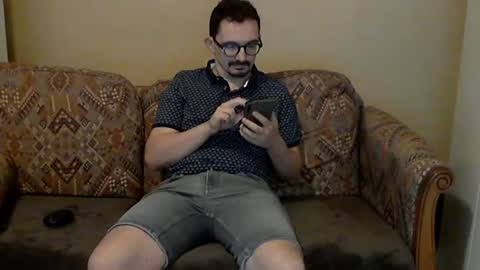 ilovecuteguy79 online show from July 17, 4:41 am