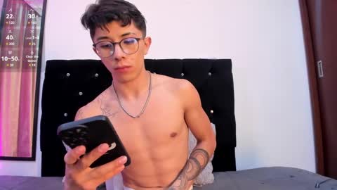 Snapshot of im__thomas chatting on December 11, 5:21 am IM THOMAS online show from December 11, 5:21 am