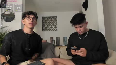 IM  THOMAS online show from May 30, 5:04 am