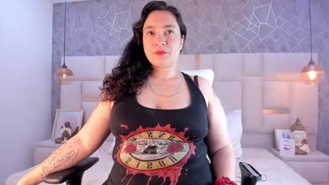 Alaya online show from December 6, 9:24 pm