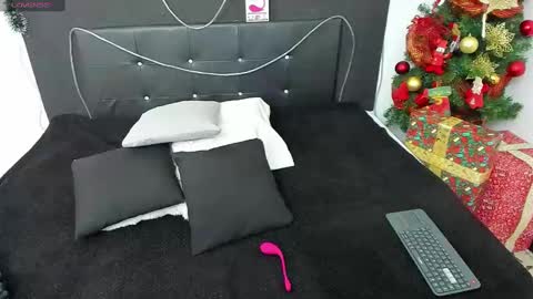 Snapshot of im_angels7 chatting on December 16, 8:48 pm Angela online show from December 16, 8:48 pm