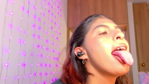 im_anna_ online show from March 27, 11:48 pm