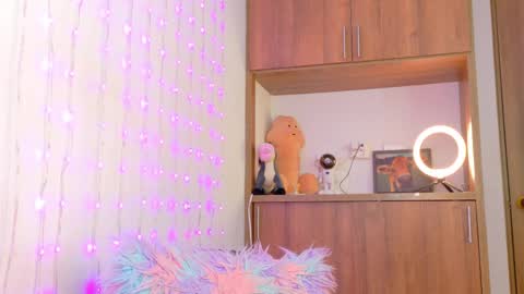 im_anna_ online show from April 12, 9:31 pm