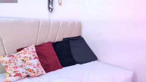 aurora online show from April 13, 7:19 pm