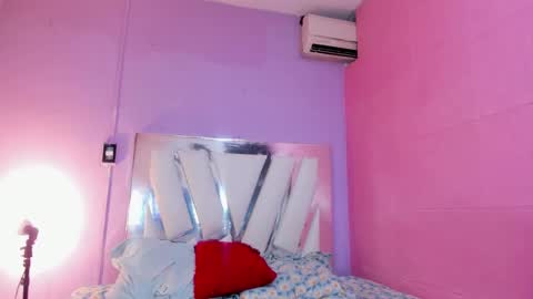 Snapshot of im_brittany_333 chatting on May 31, 9:49 pm im_brittany_333 online show from May 31, 9:49 pm