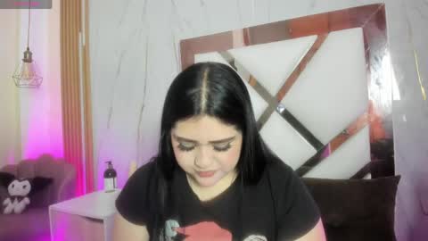 Snapshot of im_bunny__ chatting on April 27, 1:31 pm im_bunny__ online show from April 27, 1:31 pm