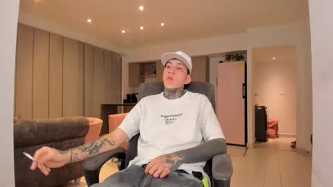 Snapshot of im_dante_ chatting on March 3, 4:29 am im_dante_ online show from March 3, 4:29 am