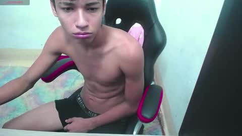 Snapshot of im_david01 chatting on October 25, 1:40 pm im_david01 online show from October 25, 1:40 pm