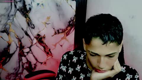 Snapshot of im_david01 chatting on February 3, 12:54 pm im_david01 online show from February 3, 12:54 pm