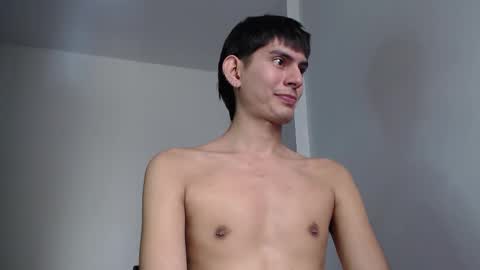 Snapshot of im_davo23 chatting on December 22, 2:47 pm Davo online show from December 22, 2:47 pm