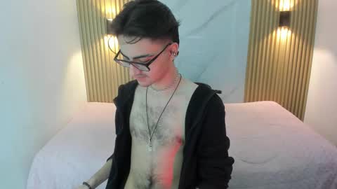 Snapshot of im_dayros chatting on November 25, 10:54 pm dayros online show from November 25, 10:54 pm