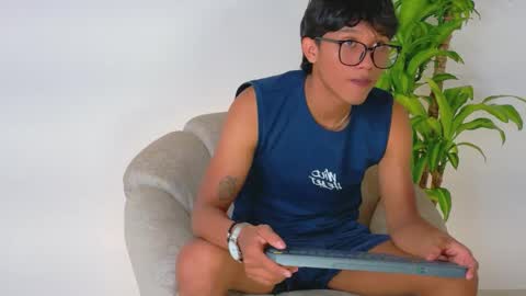 Snapshot of im_erick chatting on May 21, 2:18 am Erick online show from May 21, 2:18 am