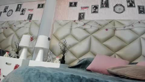  Im Gaia online show from October 27, 12:20 pm