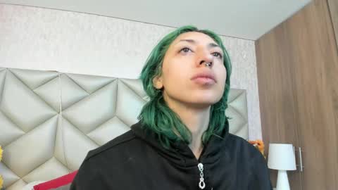  Im Gaia online show from November 19, 12:16 pm