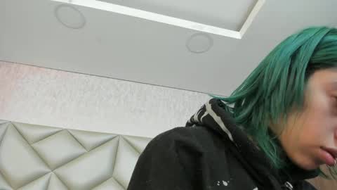  Im Gaia online show from November 22, 12:15 pm