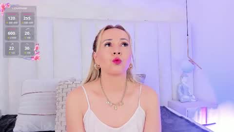 Snapshot of im_maiyn_jung chatting on February 19, 12:12 pm Mailyn Jung online show from February 19, 12:12 pm