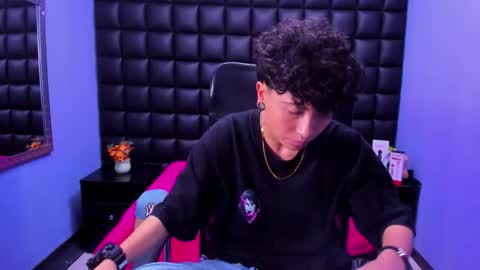 Snapshot of im_mathias chatting on October 25, 4:31 am mathias online show from October 25, 4:31 am