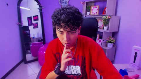 Snapshot of im_mathias chatting on November 4, 4:11 am mathias online show from November 4, 4:11 am