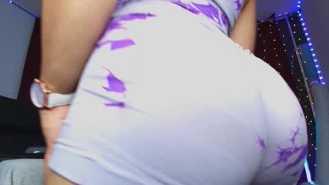 Mishell Martinez    INSTAGRAM im mishellbigass online show from February 6, 5:01 am