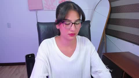 Snapshot of im_miia chatting on April 24, 12:02 am Mia online show from April 24, 12:02 am