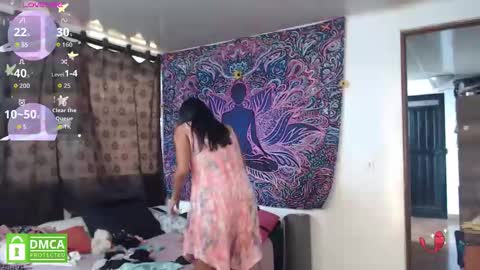 Cutie pie online show from April 24, 8:22 pm