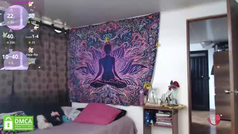Cutie pie online show from May 18, 1:17 pm