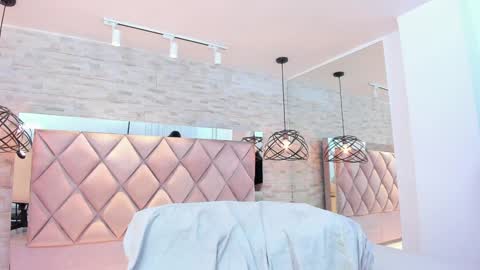 im mou  online show from January 29, 6:50 pm