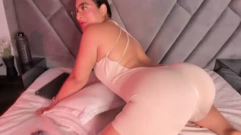 natalie online show from June 20, 10:29 am