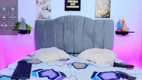 Snapshot of im_riley_ chatting on October 21, 7:58 pm im_riley_ online show from October 21, 7:58 pm