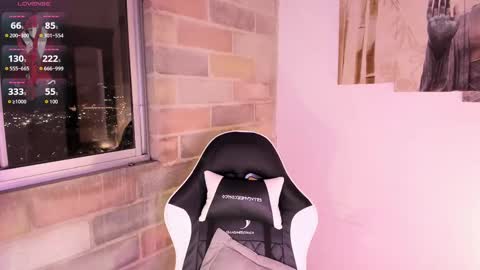 Snapshot of im_scarlet2 chatting on September 17, 11:28 pm Scarlet online show from September 17, 11:28 pm