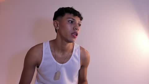 Snapshot of im_sebaslopez chatting on January 26, 3:25 pm im_sebaslopez online show from January 26, 3:25 pm