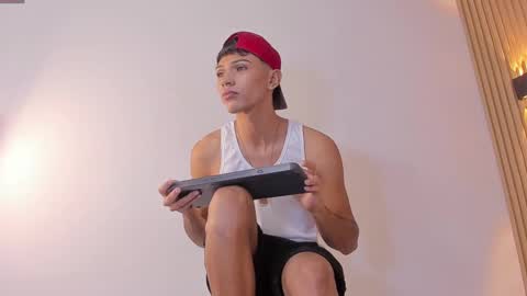 Snapshot of im_sebaslopez chatting on February 17, 3:36 am im_sebaslopez online show from February 17, 3:36 am